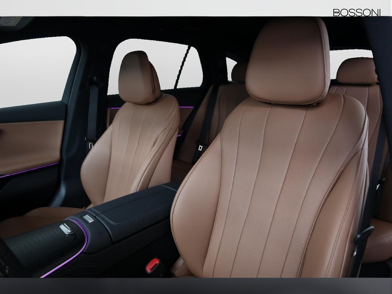 7 - Mercedes Classe E station wagon all-terrain 220 d premium 4matic 9g-tronic