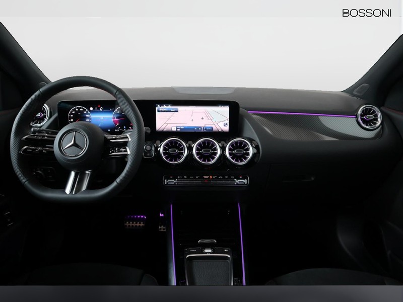 13 - Mercedes GLA 200 d amg line premium 4matic 8g-dct