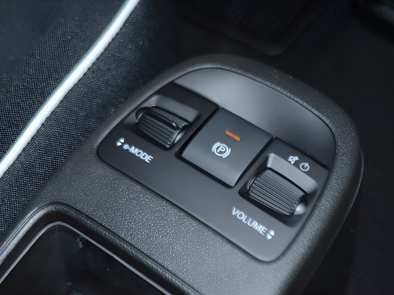 19 - Fiat 500 500e 42 kwh entry pack tech