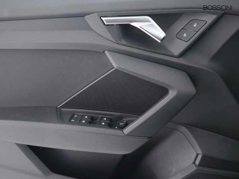 13 - Audi A3 sportback 30 1.0 tfsi business advanced