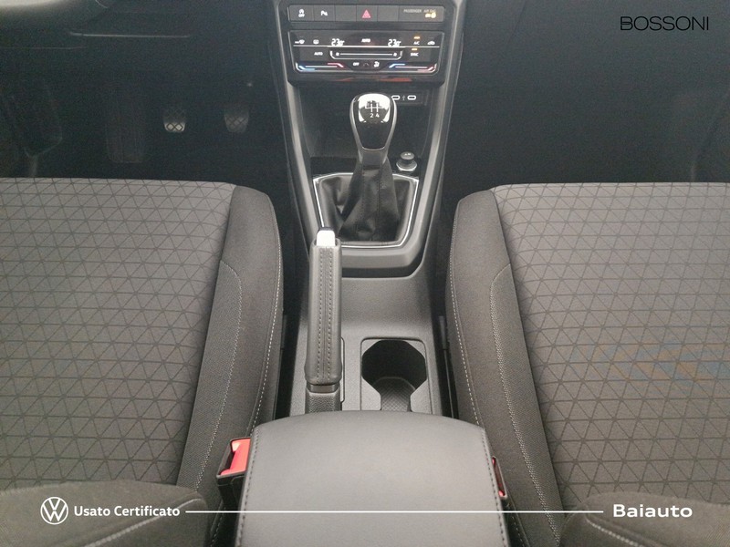 13 - Volkswagen T-Cross 1.0 tsi 95cv style