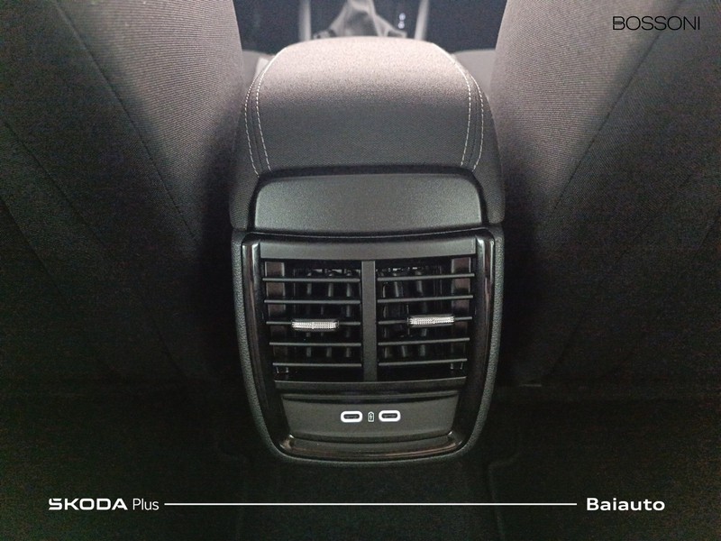 13 - Skoda Kamiq 1.0 tsi 115cv black dots dsg