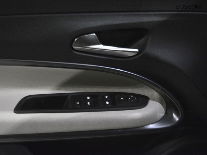 13 - Fiat 600 1.2 hybrid 110cv la prima ii edct