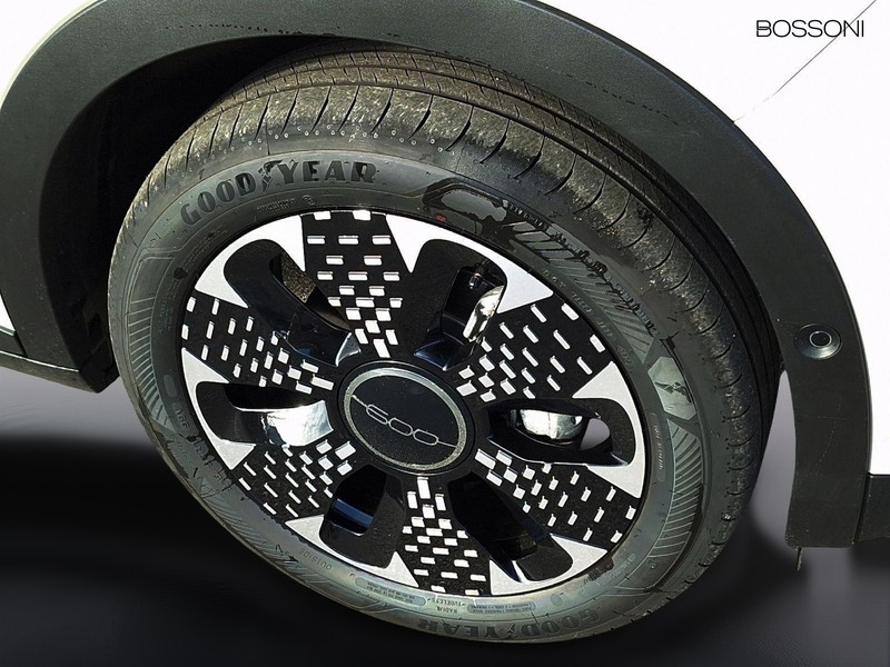 13 - Fiat 600 1.2 hybrid 110cv la prima ii edct