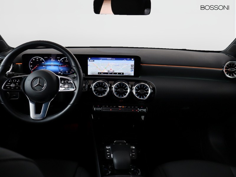 13 - Mercedes Classe A 180 d sport night edition 8g-dct