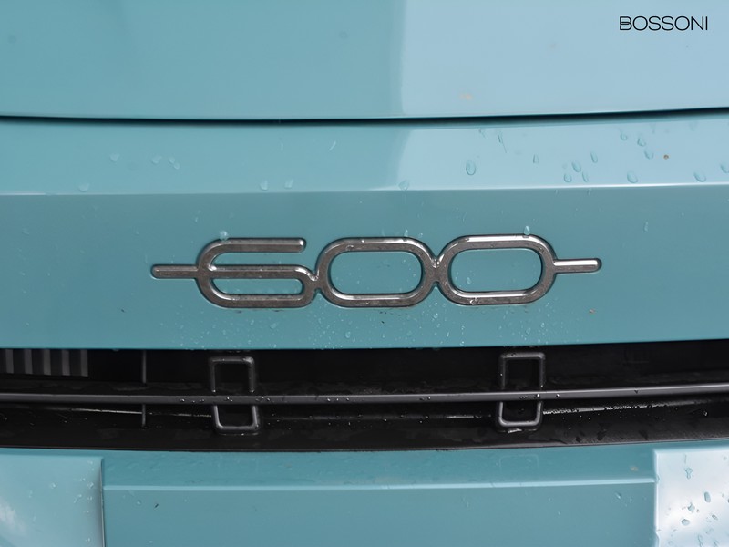 19 - Fiat 600 1.2 hybrid 145cv icon