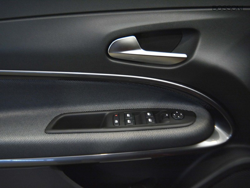 13 - Fiat 600 1.2 hybrid 110cv icon edct