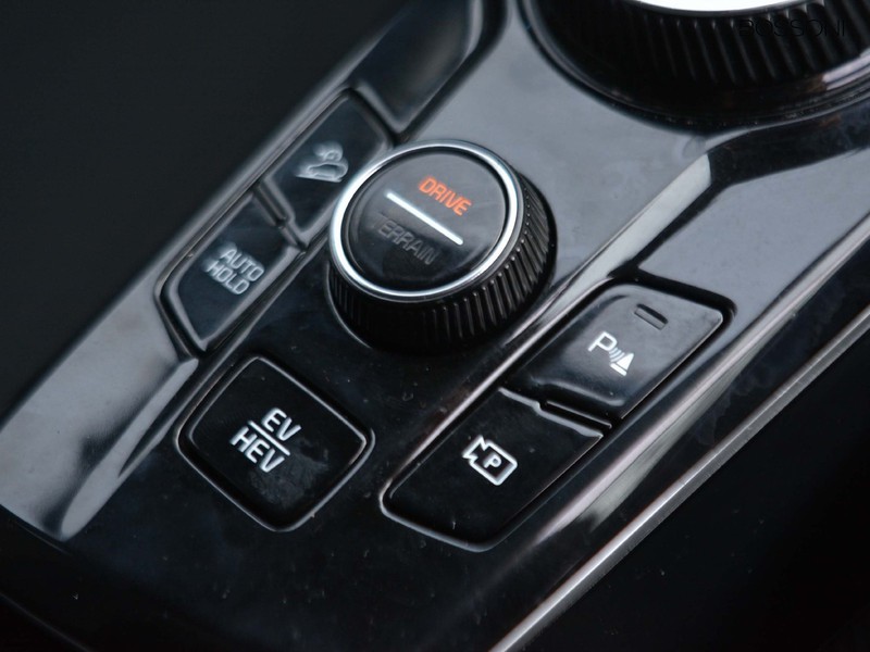 19 - Kia Sportage 1.6 t-gdi phev style awd at6