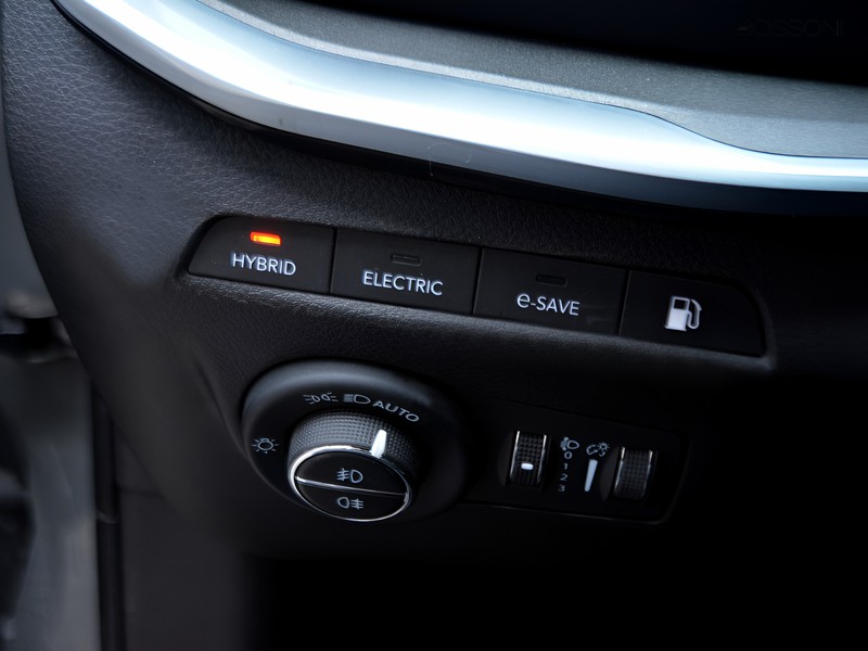 13 - Jeep Compass 1.3 turbo t4 phev limited 4xe at6