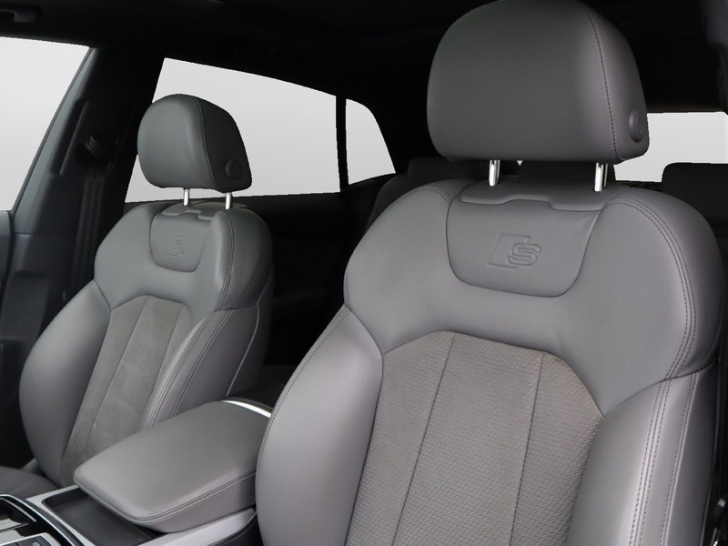 7 - Audi Q8 55 3.0 v6 tfsi mhev sport quattro tiptronic