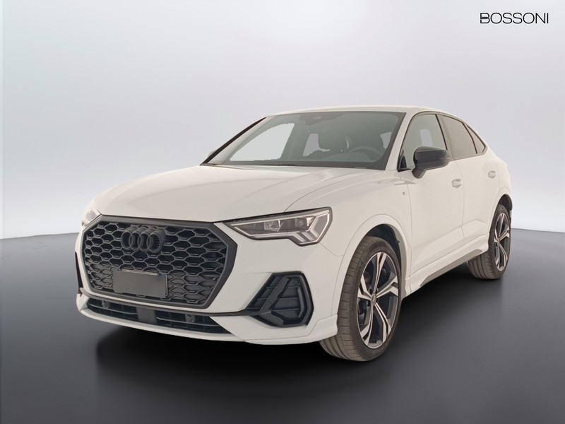 1 - Audi Q3 sportback 35 2.0 tdi identity black s tronic