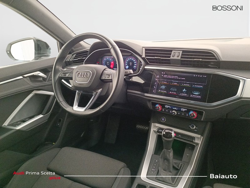 7 - Audi Q3 sportback 35 2.0 tdi identity black s tronic