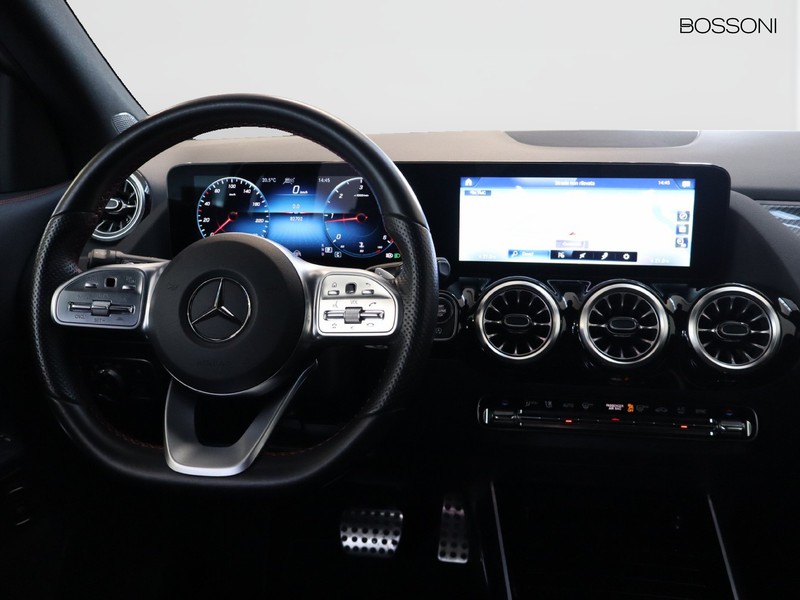 13 - Mercedes GLA 220 d premium 8g-dct