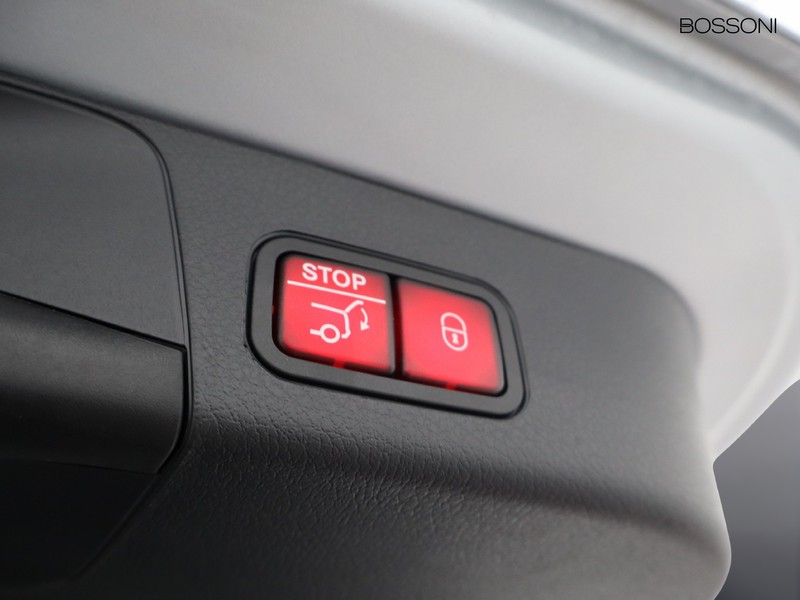 19 - Mercedes GLB 200 d amg line premium 8g-dct