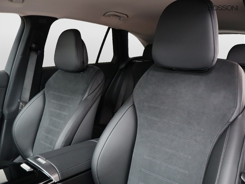 7 - Mercedes GLC suv 300 de plug in hybrid amg line premium tech 4matic 9g-tronic