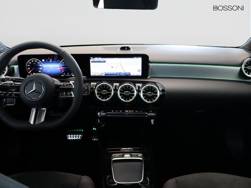 13 - Mercedes Classe A 180 d amg line extra speedshift dct amg 8g