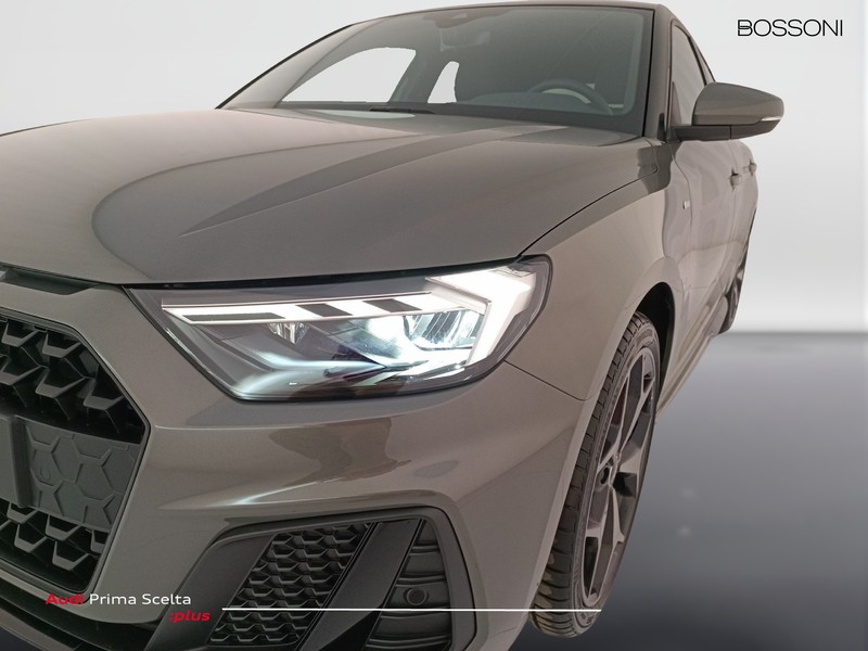 25 - Audi A1 sportback 30 1.0 tfsi 116cv identity black s tronic