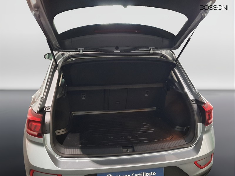 19 - Volkswagen T-Roc 1.0 tsi 110cv life