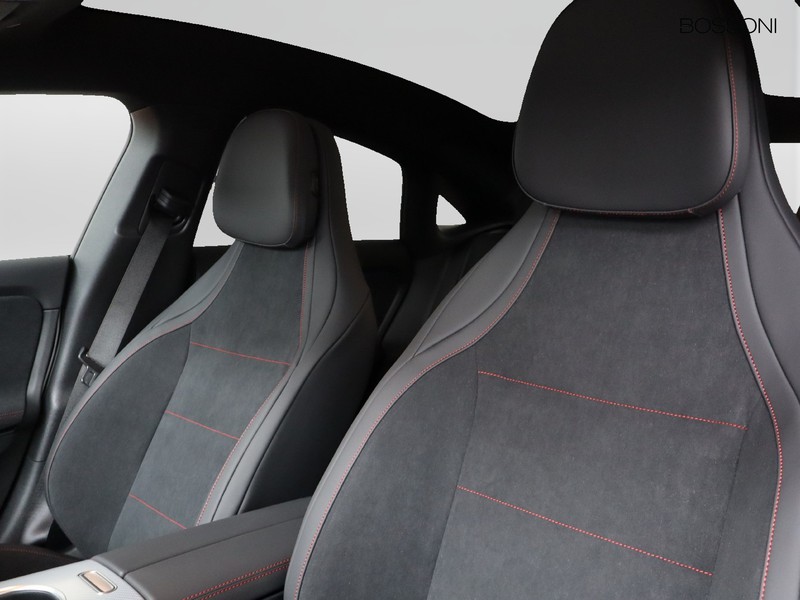7 - Mercedes CLA 200 premium 4matic auto