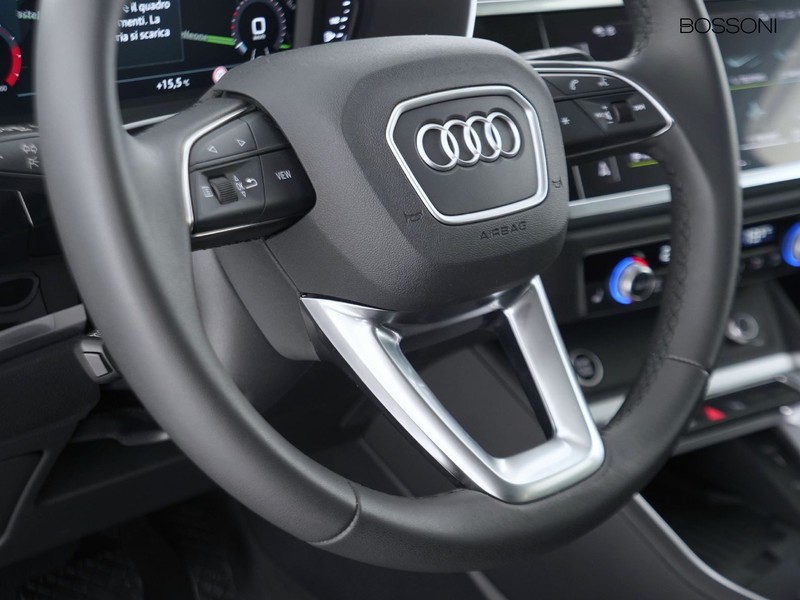 25 - Audi Q3 sportback 35 1.5 tfsi evo2 s line edition s tronic