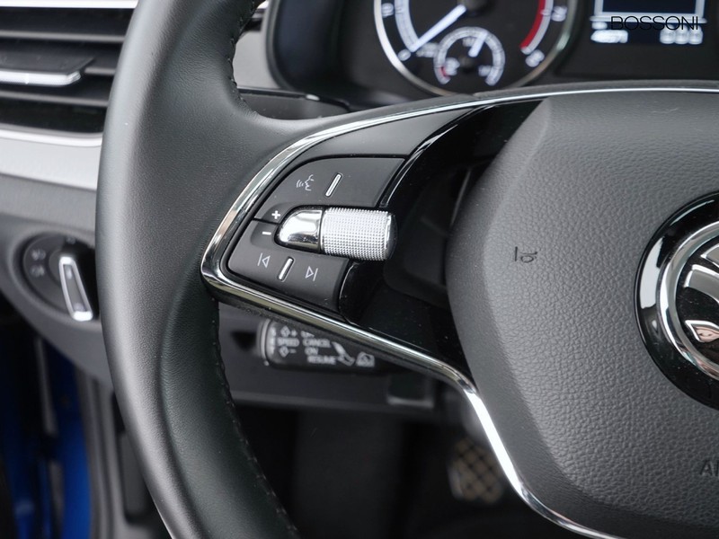 25 - Skoda Kamiq 1.0 g-tec 90cv style