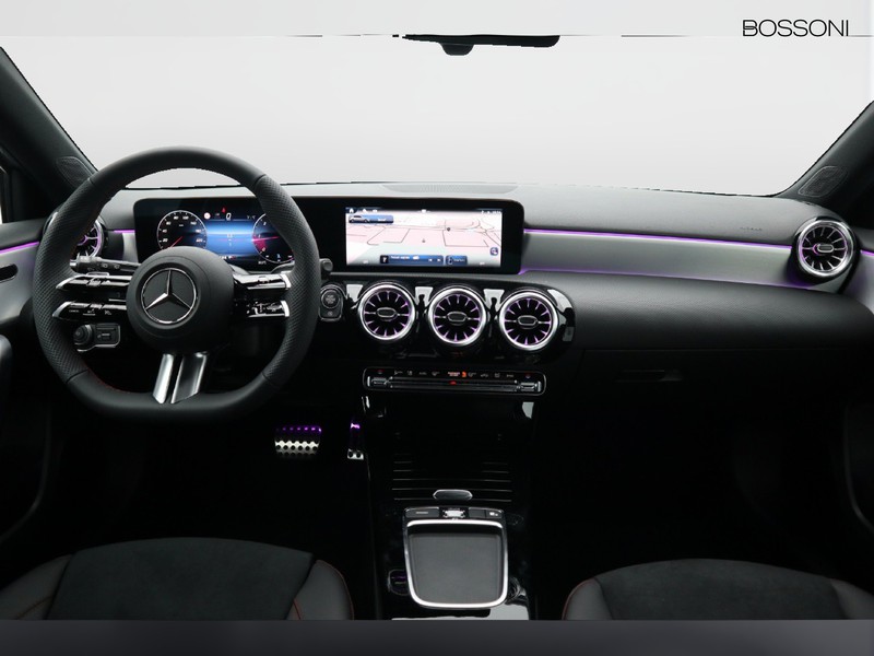 13 - Mercedes Classe A 180 d amg line premium speedshift dct amg 8g