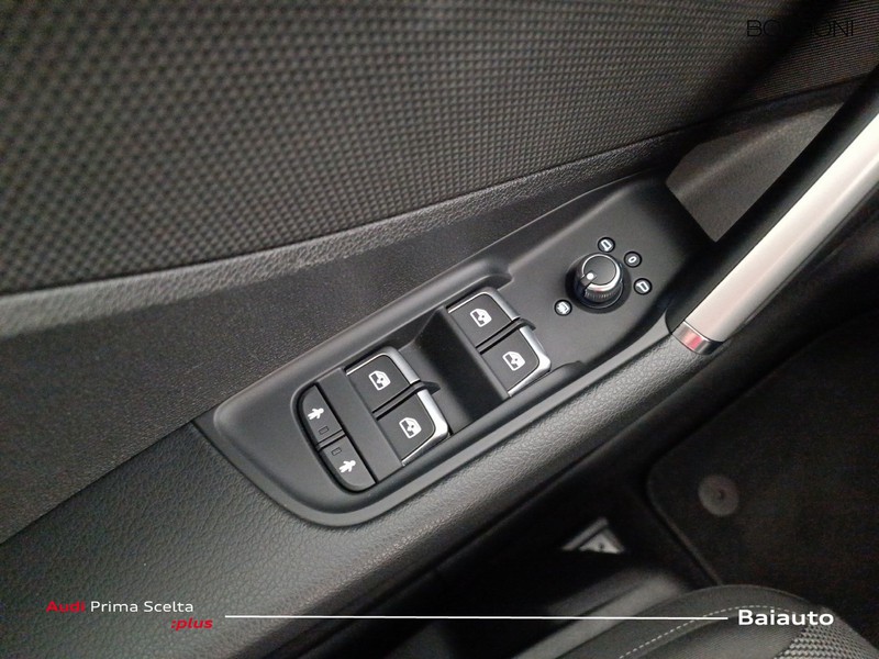 19 - Audi Q2 35 1.5 tfsi s line edition s tronic