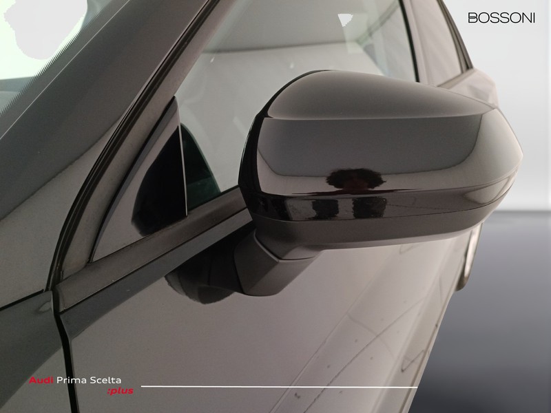 25 - Audi Q2 35 1.5 tfsi s line edition s tronic