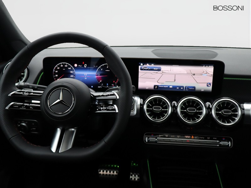 13 - Mercedes GLB 220 d amg line premium 4matic 8g-dct