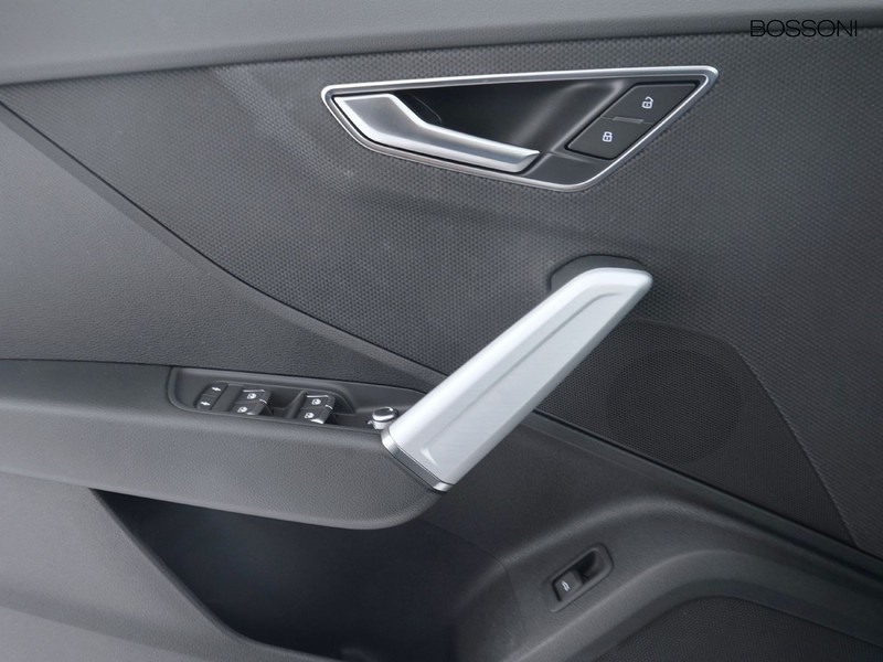 13 - Audi Q2 35 2.0 tdi business advanced s tronic