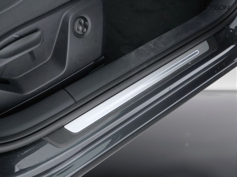 19 - Audi Q2 35 2.0 tdi business advanced s tronic