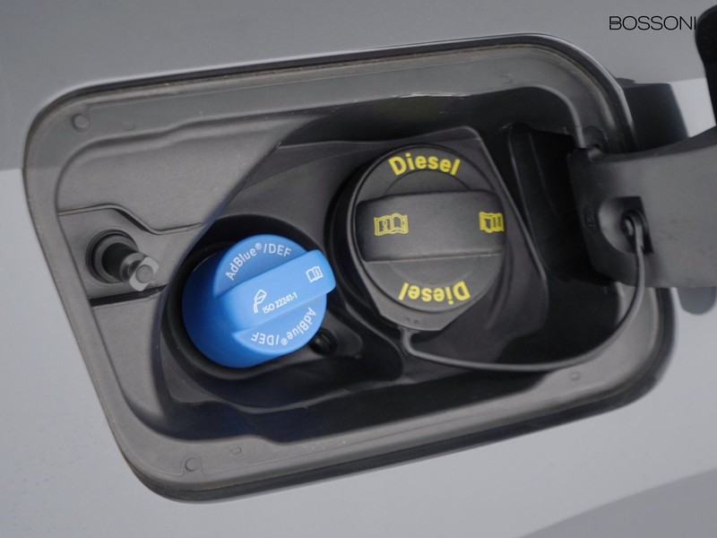 31 - Audi Q2 35 2.0 tdi business advanced s tronic