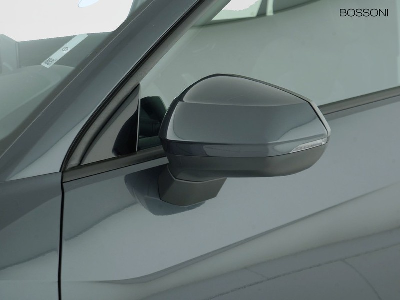 37 - Audi Q2 35 2.0 tdi business advanced s tronic