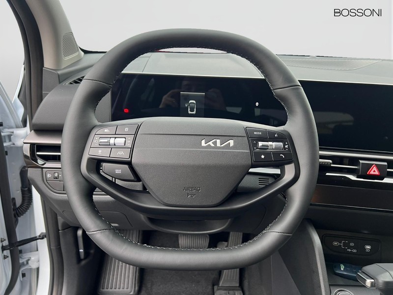 13 - Kia Sportage 1.6 crdi mhev business dct7