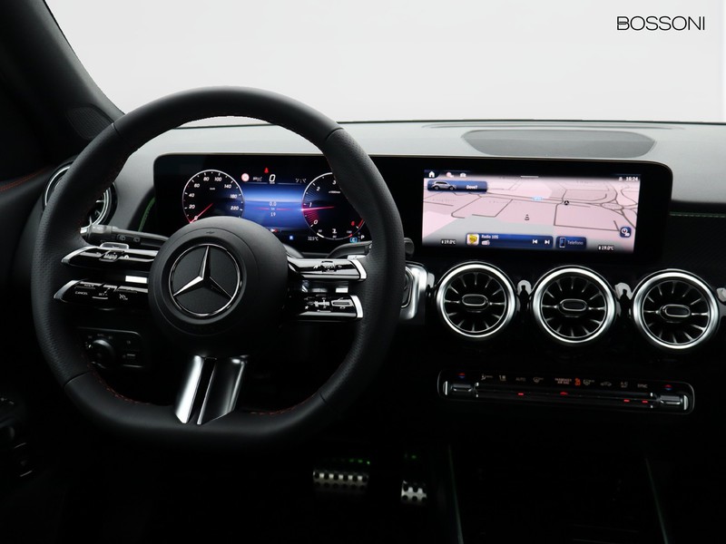 13 - Mercedes GLB 200 d amg line premium 8g-dct