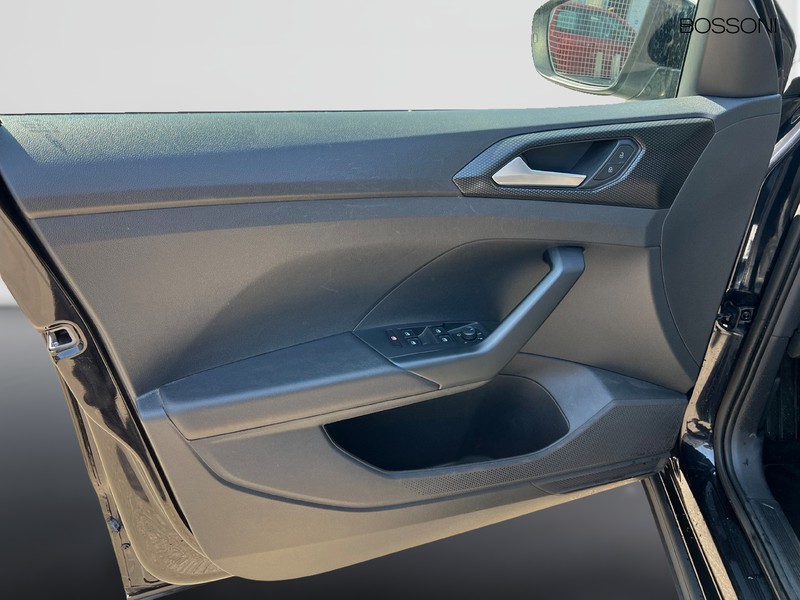 7 - Volkswagen T-Cross 1.0 tsi 95cv style