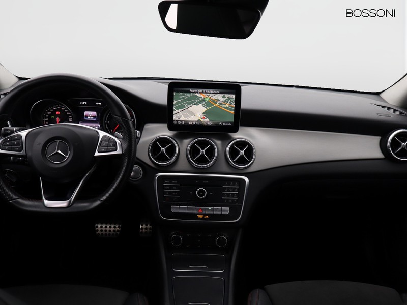13 - Mercedes CLA shooting brake 200 d premium 4matic 7g-dct fl