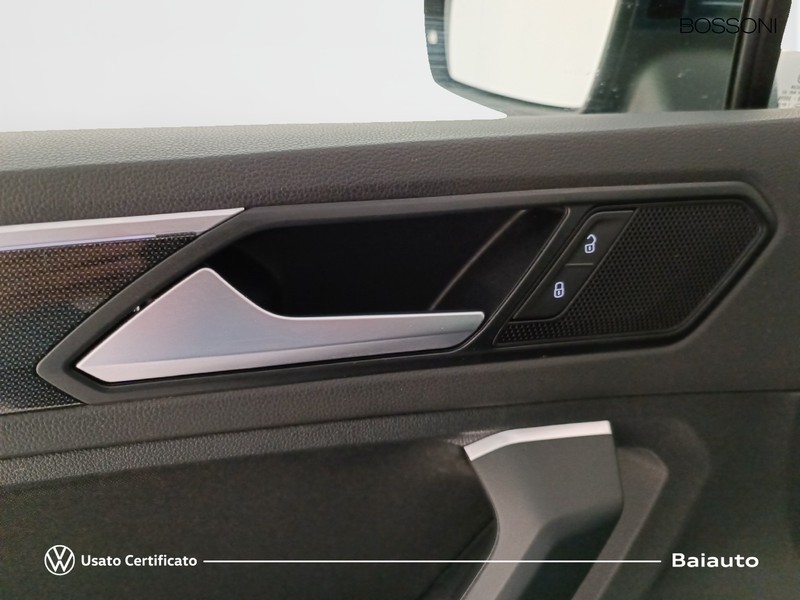 19 - Volkswagen Tiguan 2.0 tdi scr 150cv life dsg