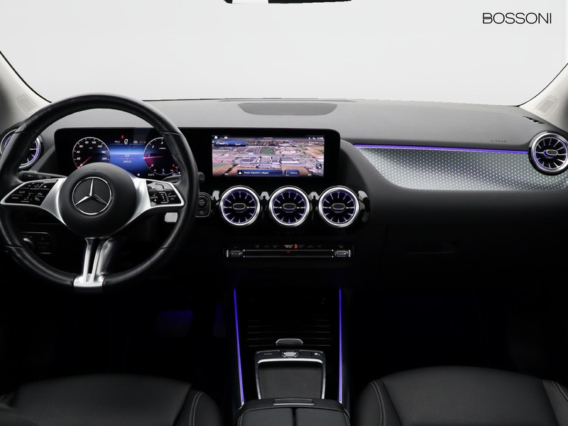 13 - Mercedes GLA 200 d progressive advanced plus 8g-dct