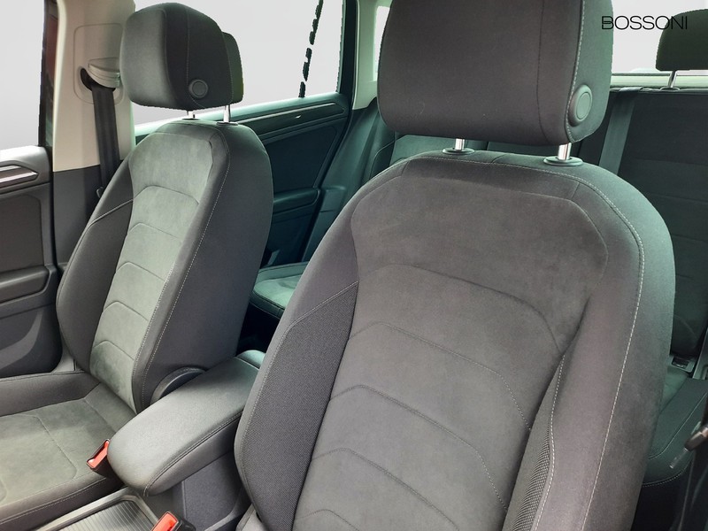 19 - Volkswagen Tiguan 2.0 tdi scr 150cv elegance dsg