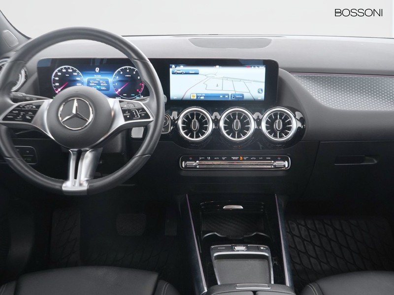 7 - Mercedes GLA 180 progressive advanced plus 7g-dct