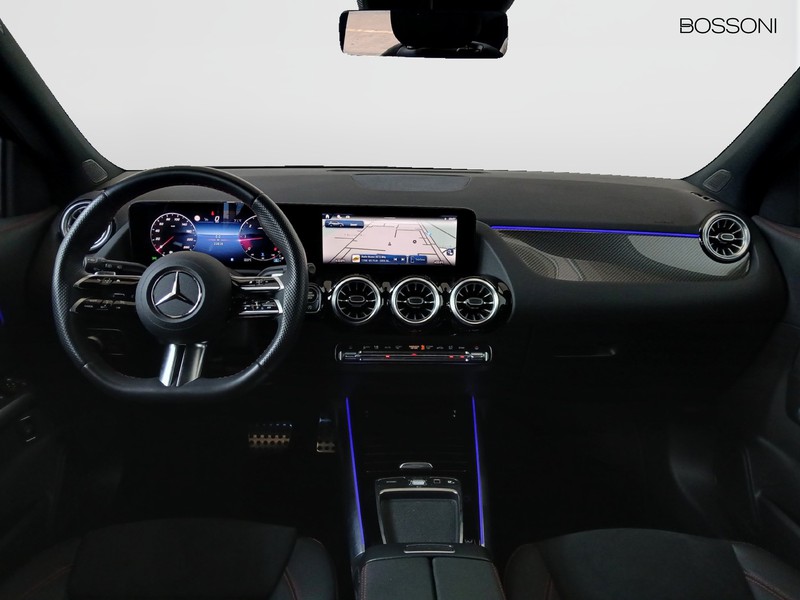 13 - Mercedes GLA 180 d amg line advanced plus 8g-dct