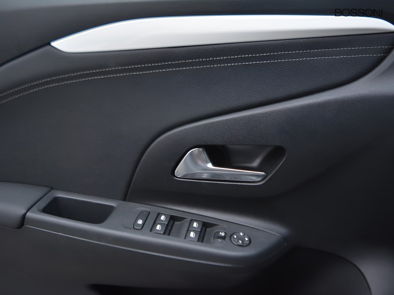 13 - Opel Corsa 1.2 100cv gs s&s