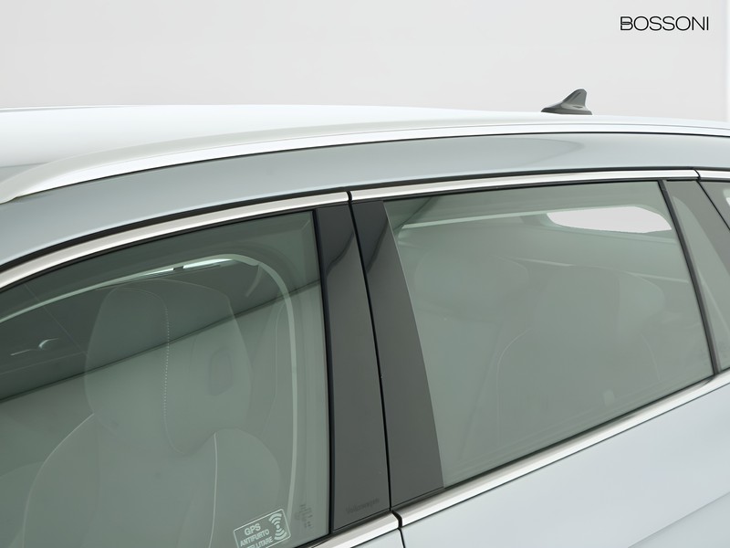 37 - Volkswagen Passat 2.0 tdi scr evo 150cv business dsg