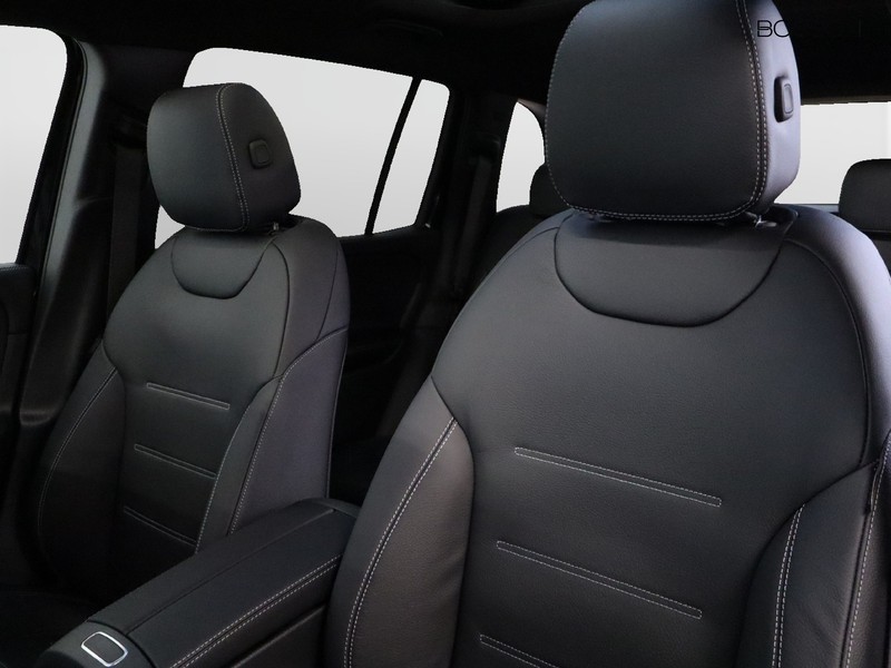 7 - Mercedes GLB 180 amg line premium 7g-dct