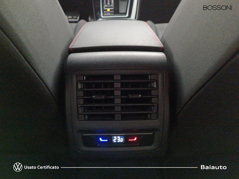 13 - Volkswagen Golf 2.0 tsi 245cv gti dsg