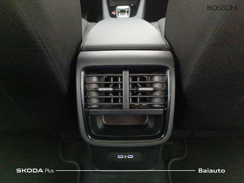 13 - Skoda Octavia wagon 2.0 tdi 150cv executive dsg