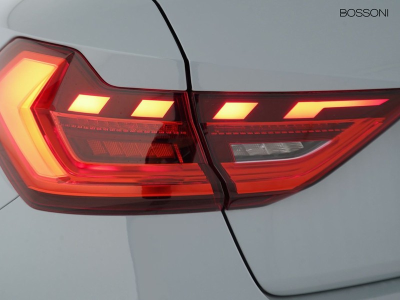 7 - Audi A1 sportback 30 1.0 tfsi 116cv business s tronic