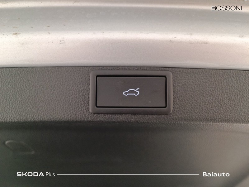 31 - Skoda Octavia wagon 2.0 tdi 150cv selection dsg