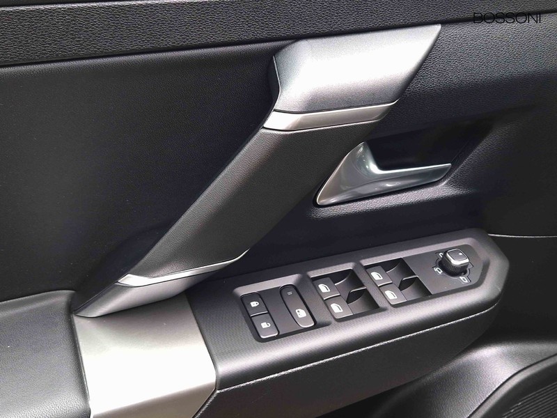 19 - Jeep Compass 1.2 turbo e-hybrid mhev 145cv first edition fwd edct6